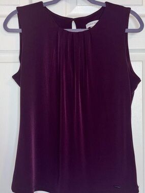Calvin Klein Plum Sleeveless Blouse Pleated Front Keyhole Back Top Medium